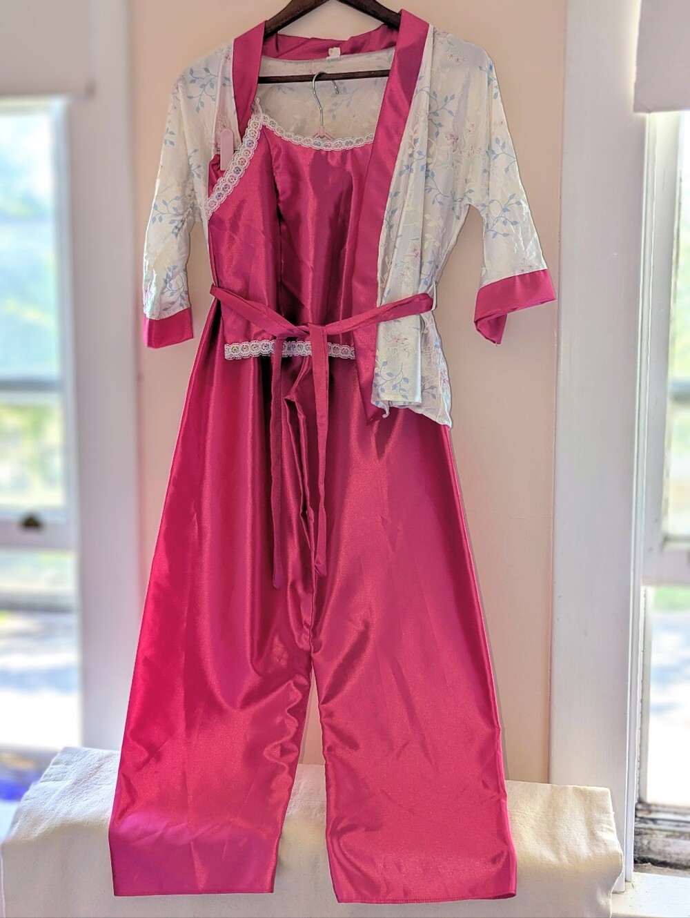 Vintage Three Piece Pajama Set Cami Pants & Jacket pink White Floral Satin Small